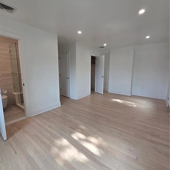 65 Ithaca Ave — Photo 5