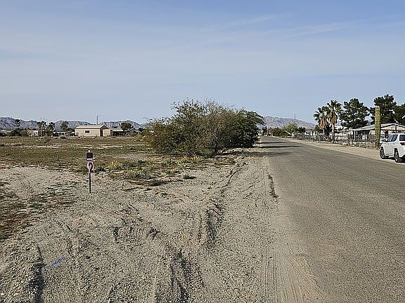 5th image of 40200 Idaho Way
