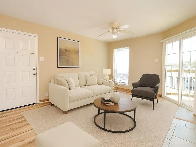 10211 Sugar Branch Dr #422 — Photo 3