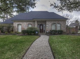 6915 King Arthur Ct, Spring, TX 77379