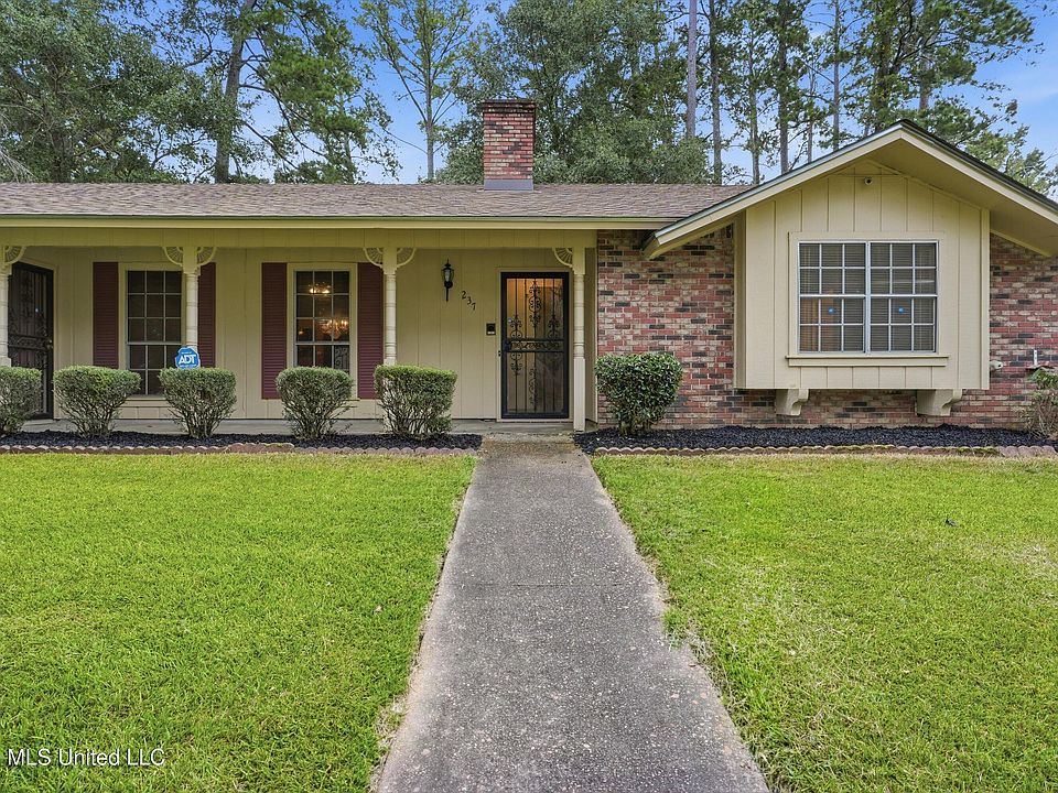 1st image of 237 Baybury Ln