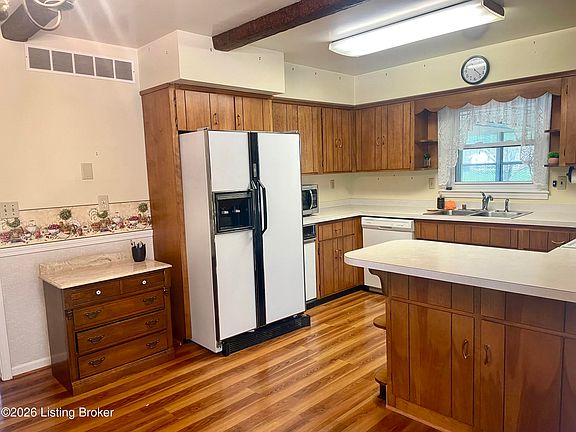 5th image of 9605 Lyric Ln