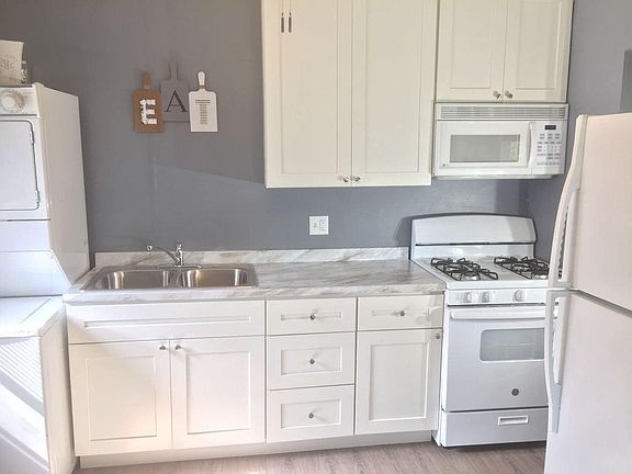 3rd image of 5300 Ervin St #5300