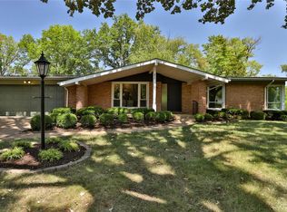 850 Claymont Dr, Ballwin, MO
