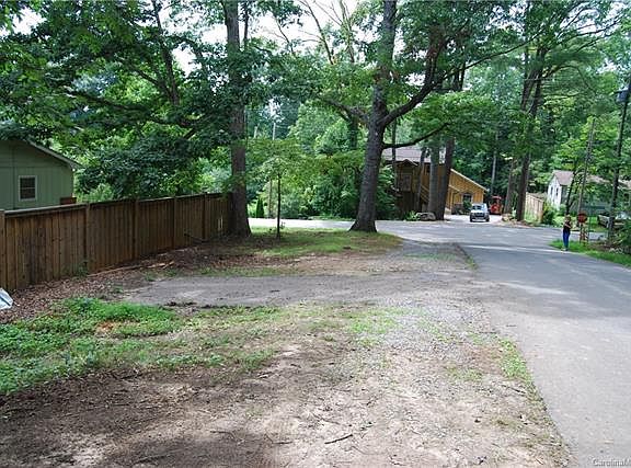 2nd image of 119 Oakland Dr