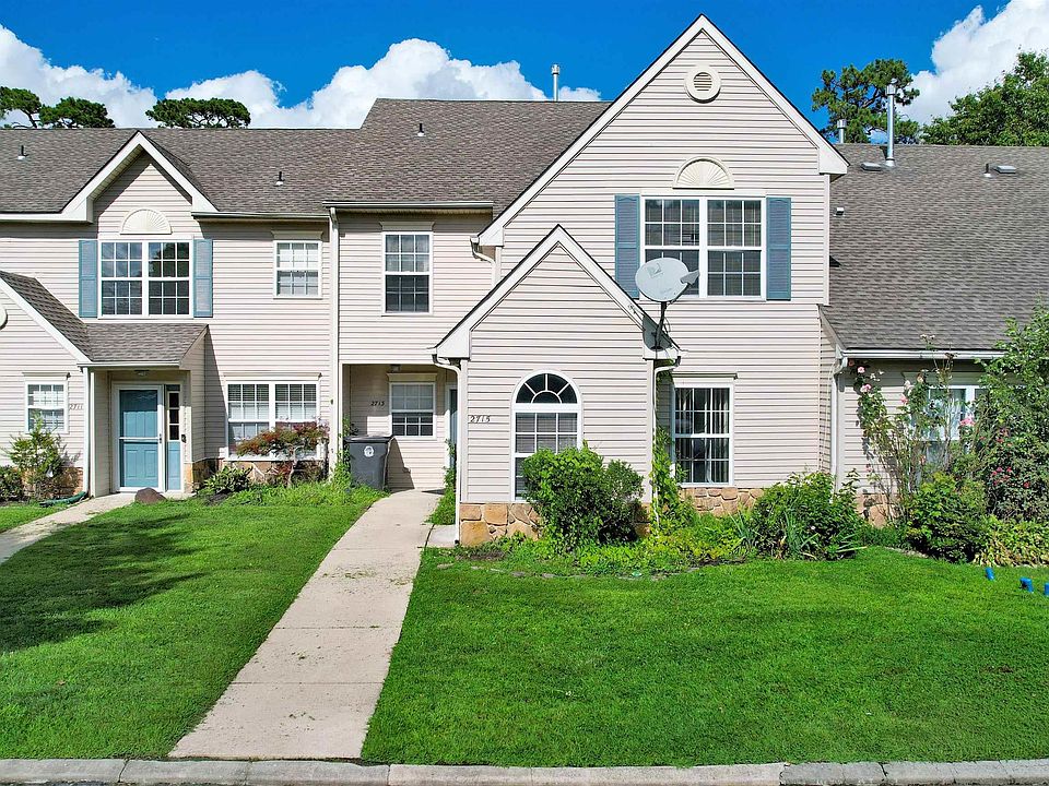 1st image of 2715 Grange Ct #2715