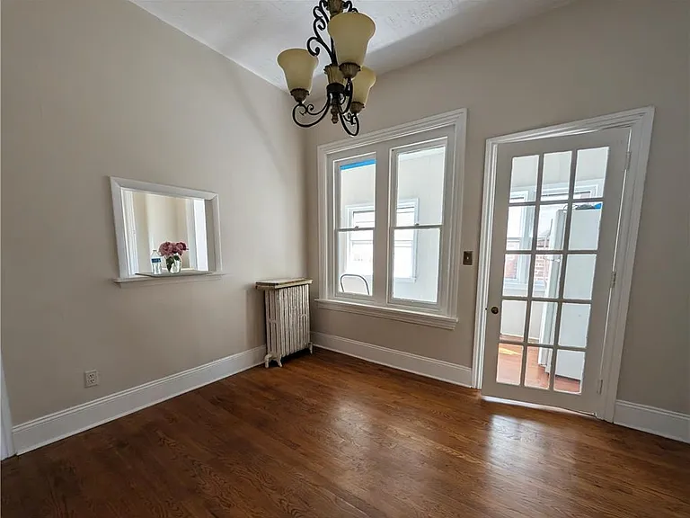 87 E Broad St #2 — Photo 6
