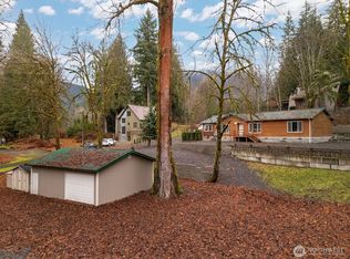 11027 Shuksan Rim Dr, Glacier, WA