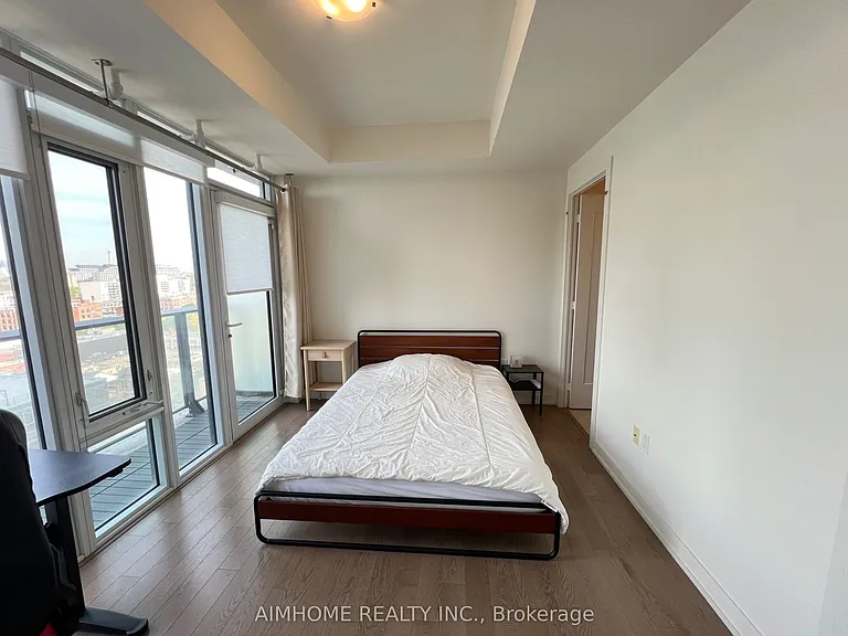 330 Richmond St W #1703 — Photo 12