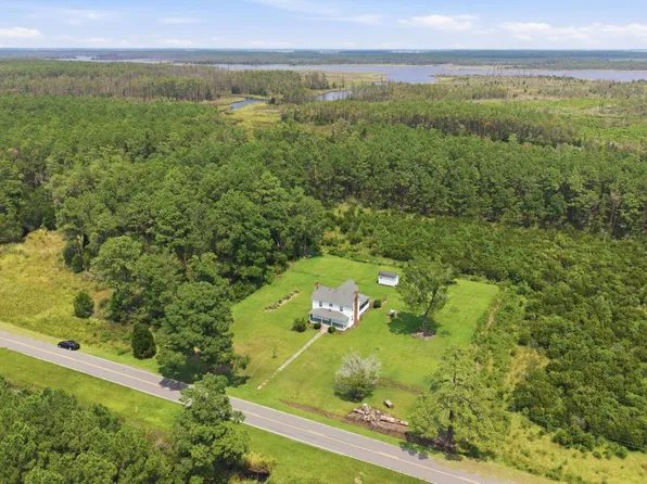 1934 Loop Rd, Scranton, NC 27875