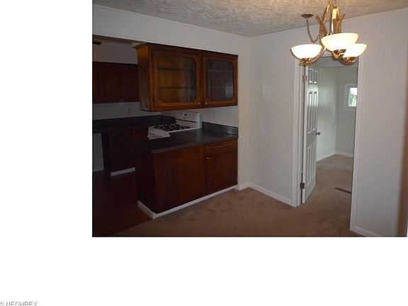 4th image of 418 King St