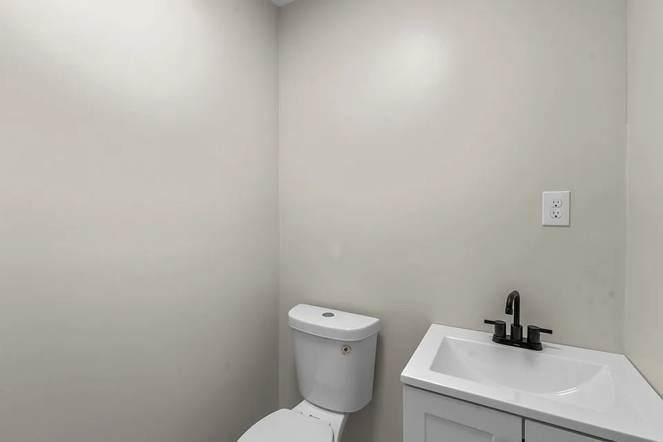 2 bed, 1140 sqft, $1,850 — Photo 4