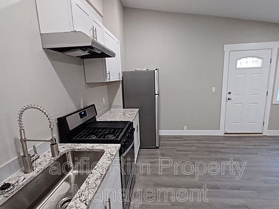 4th image of 6323 Kitsap Way APT 4