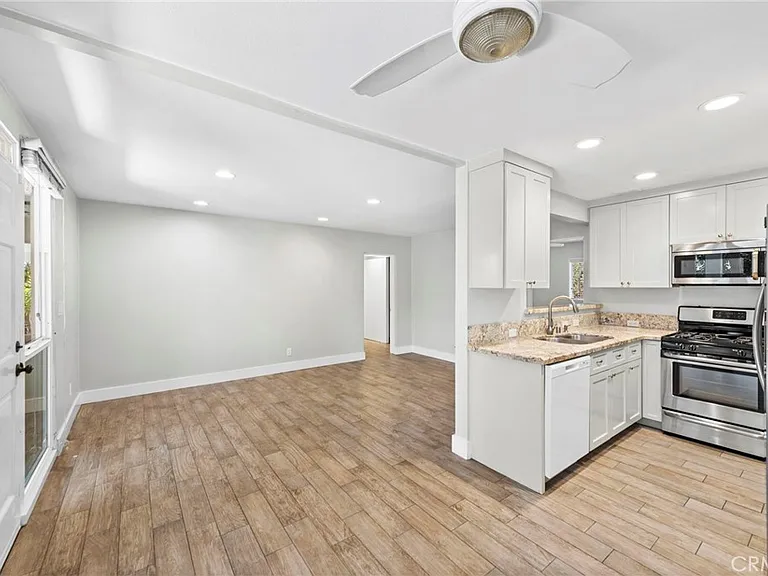280 Aster St #1 — Photo 4