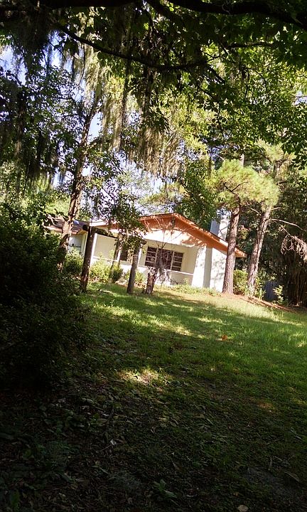 2nd image of 211 Salt Creek Rd