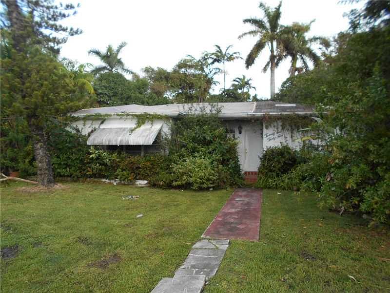 1st image of 2635 NE 205th St