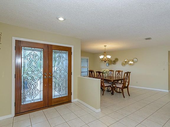 5th image of 2786 Hyde Park Pl