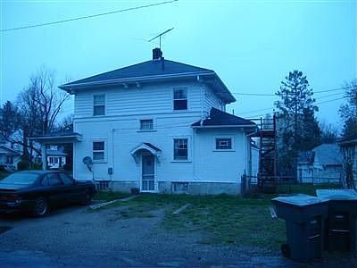 4th image of 20 E Bruce Ave