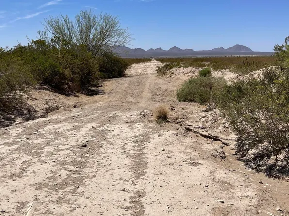 9345 Rabbit Run Rd, Las Cruces, NM 88012