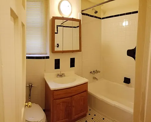 Rented by Smart NY Realty LLC | media 9