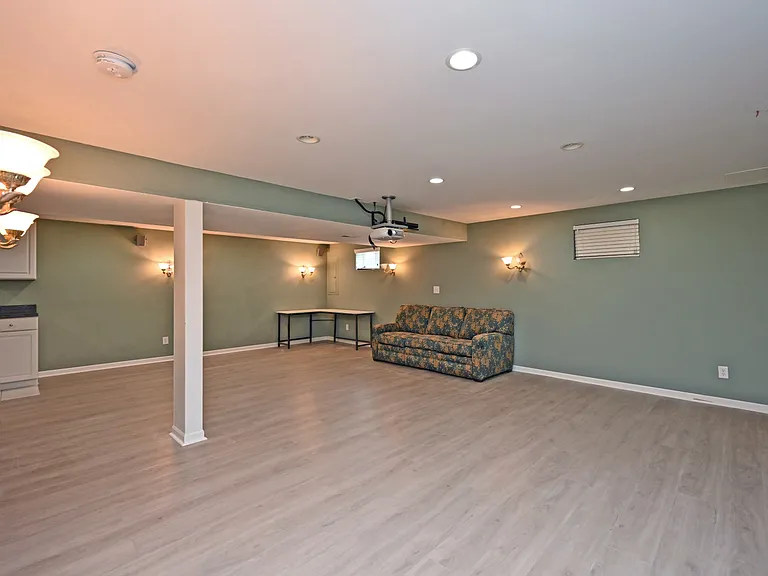 8097 Winding Creek Ct — Photo 38