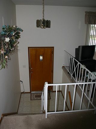4th image of 372 E Altgeld Ave