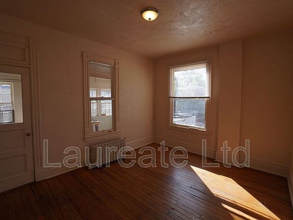2nd image of 834 N Clarkson St APT 4