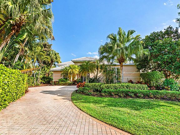2nd image of 1118 Crystal Dr