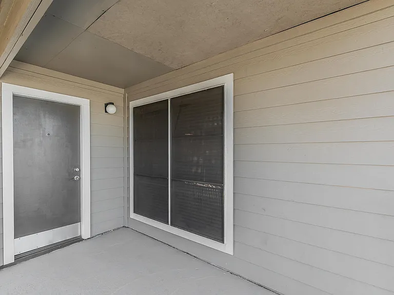 Station 121 at Town Center Apartments — Photo 176