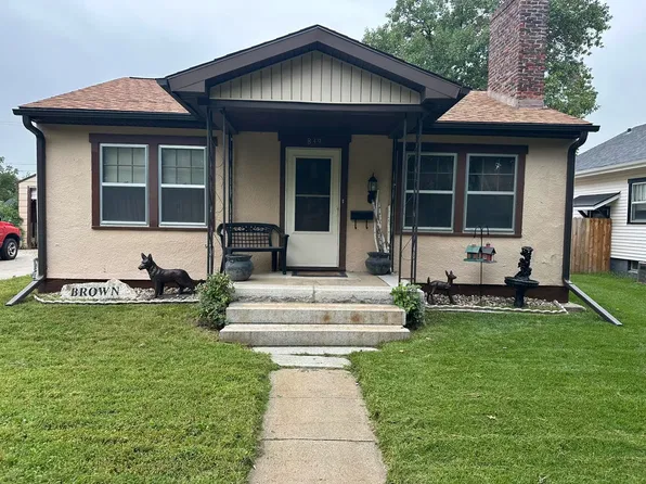 839 N Hewett Ave, Hastings, NE 68901