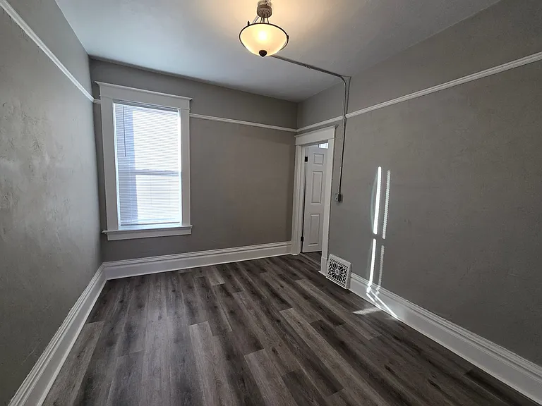 322 Broad St — Photo 10