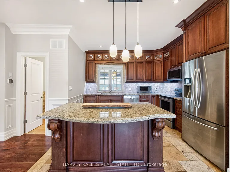 17 Lockheed Blvd — Photo 11