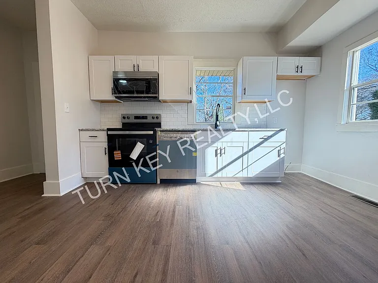219 47th Pl N — Photo 12