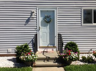 21 Shawnee Ct, Cromwell, CT 06416