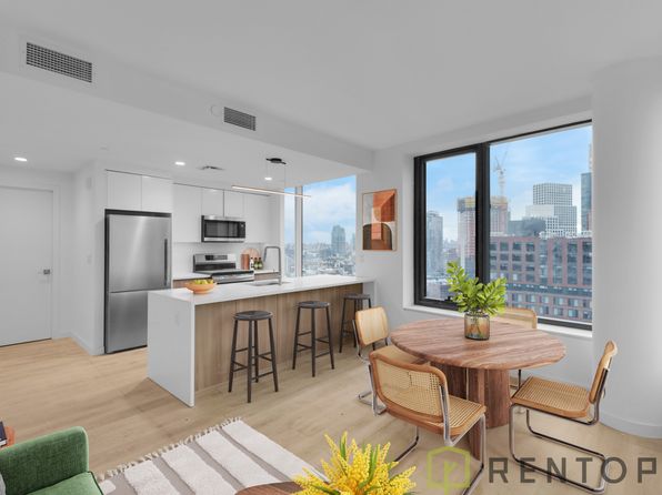 87 Commercial St #2925S