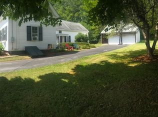 73 Lyndeborough Rd, Amherst, NH 03031