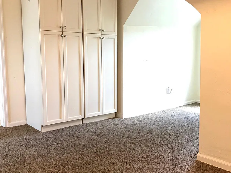 1300 E Atkin Ave #UPSTAIRS — Photo 8