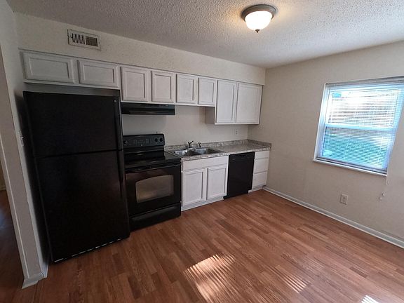5th image of 727 E Lenoir St #4