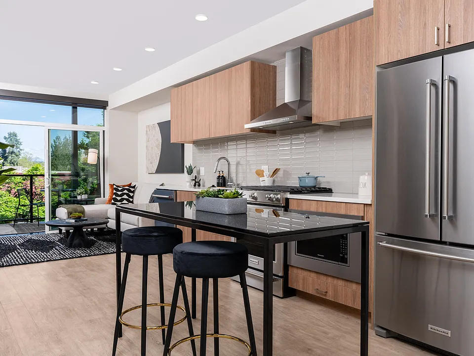 Eastline Grand