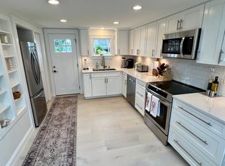 13 Edith Rd, Narragansett, RI 02882