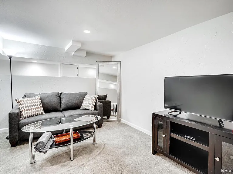 517 Josephine St — Photo 19