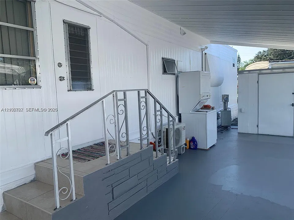 1911 SW 87th Ave