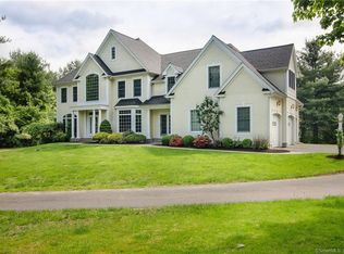 6 Kilbourn Rd, Simsbury, CT 06070