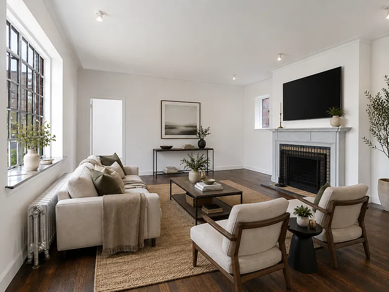 190 W 10th St #5C — Photo 1