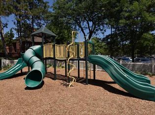 325 Sea Isle Ky, Secaucus, NJ 07094