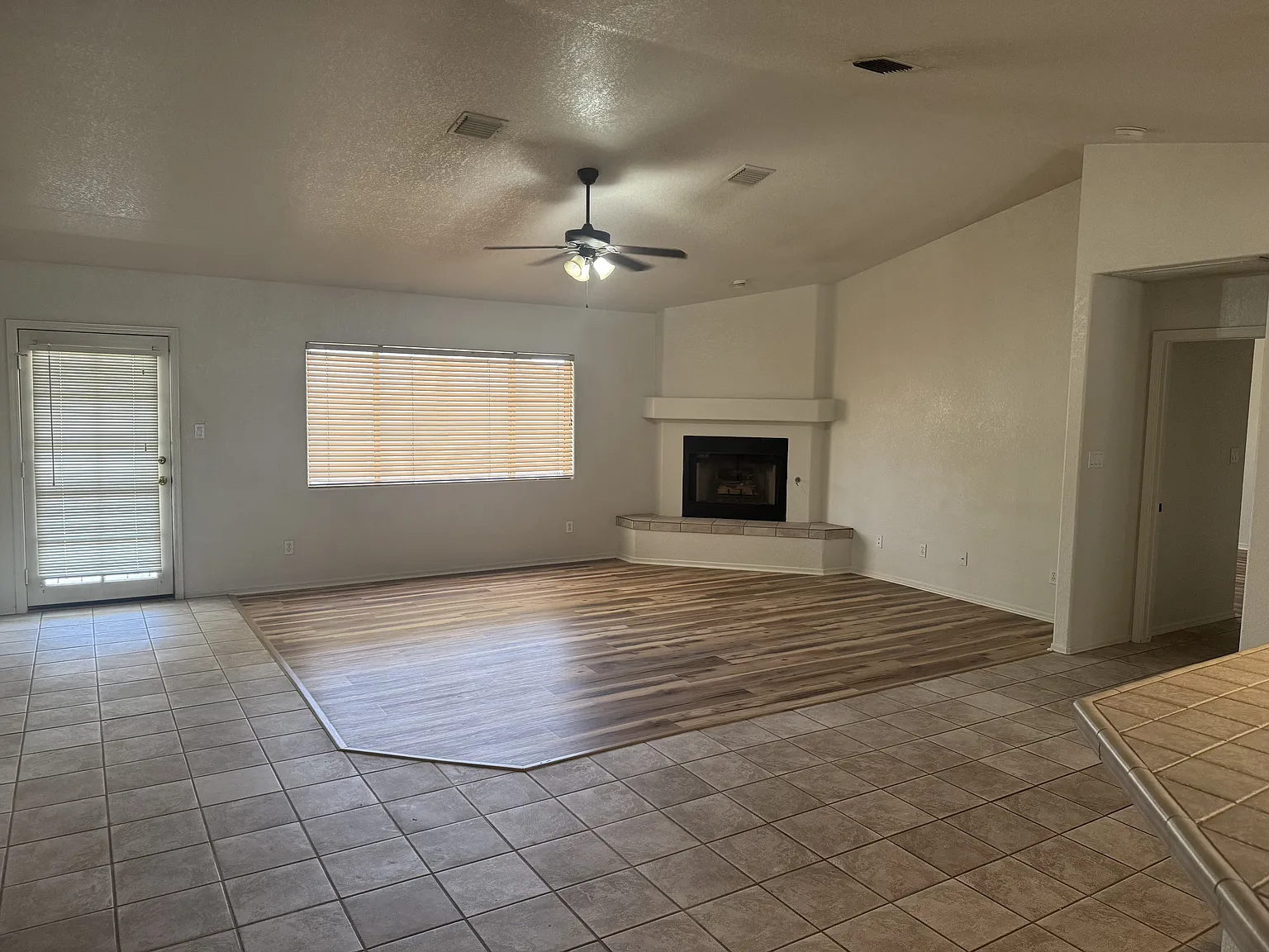 3 bed, 1700 sqft, $1,900 — Photo 4