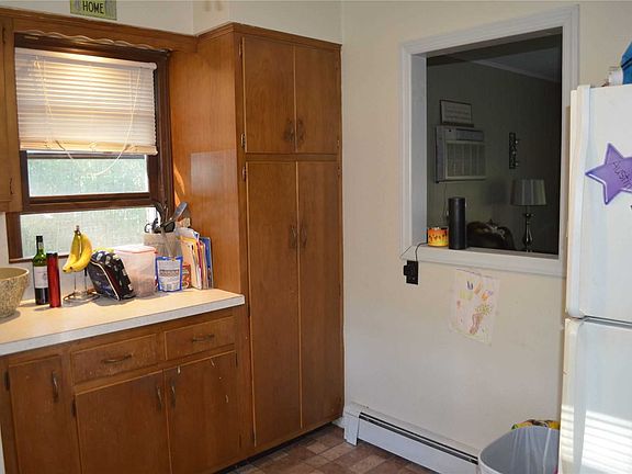 4th image of 270 Avenue A