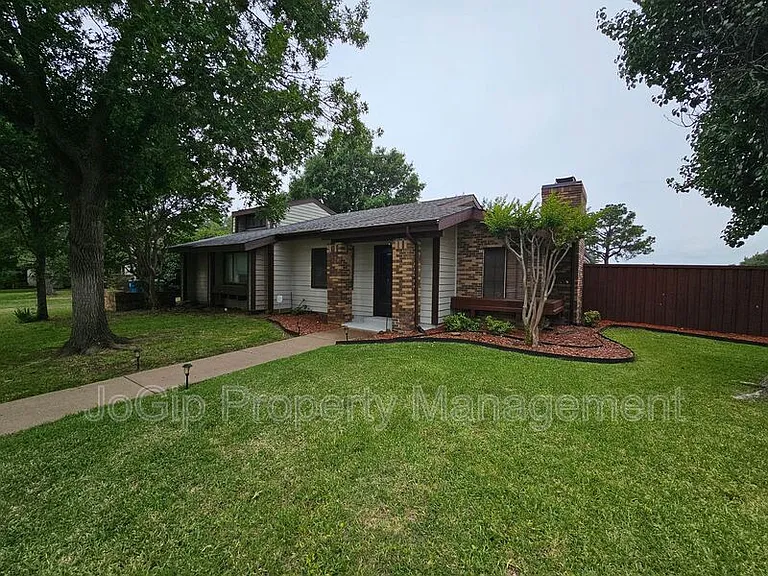 602 Prairie Dell St — Photo 2