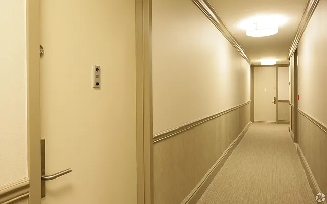 Rented by 280 Park Avenue South Realty | media 17