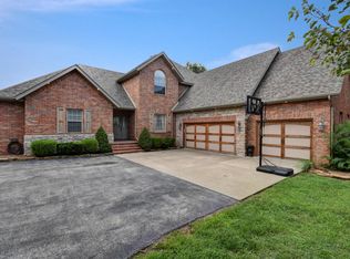 2432 W Sumac Ct, Nixa, MO 65714